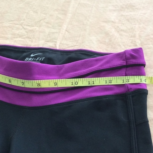 Woman’s Nike Running size M washable color black & purple. #432 - Picture 3 of 8